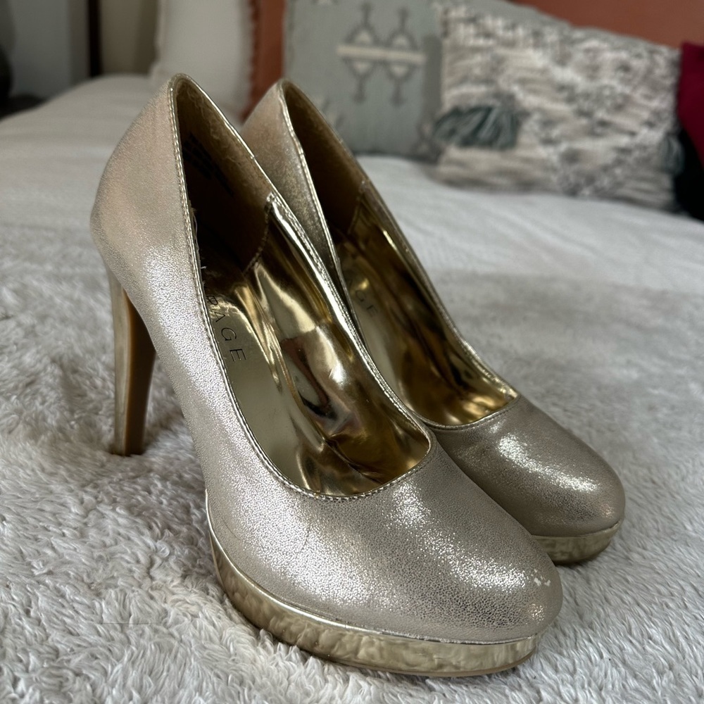 Rampage gold sparkly platform heels pumps Size 7M RY4840 Good used condition